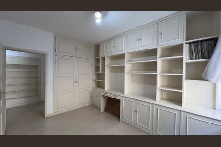 Apartamento à venda com 161m², 4 quartos e 1 vaga Apartamento à venda com 161m², 4 quartos e 1 vagaQuarto 1