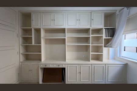 Apartamento à venda com 161m², 4 quartos e 1 vaga Apartamento à venda com 161m², 4 quartos e 1 vagaQuarto 1