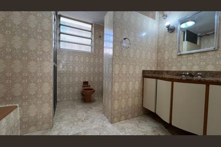 Apartamento à venda com 161m², 4 quartos e 1 vaga Apartamento à venda com 161m², 4 quartos e 1 vagaBanheiro da Suíte