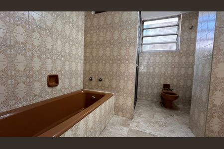 Apartamento à venda com 161m², 4 quartos e 1 vaga Apartamento à venda com 161m², 4 quartos e 1 vagaBanheiro da Suíte