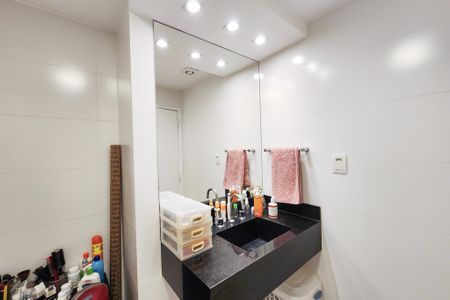 Apartamento à venda com 100m², 3 quartos e 1 vaga Apartamento à venda com 100m², 3 quartos e 1 vagaBanheiro da Suíte