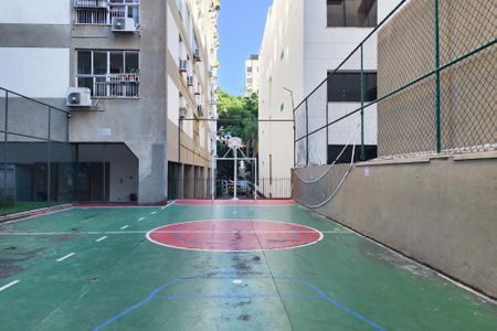 Apartamento à venda com 100m², 3 quartos e 1 vaga Apartamento à venda com 100m², 3 quartos e 1 vagaÁrea comum - quadra