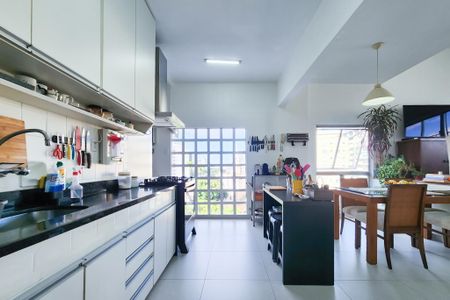 Apartamento à venda com 100m², 3 quartos e 1 vaga Apartamento à venda com 100m², 3 quartos e 1 vagaCozinha