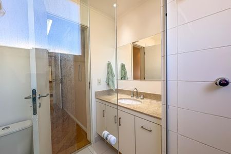 Apartamento para alugar com 106m², 3 quartos e 2 vagasSuíte Banheiro