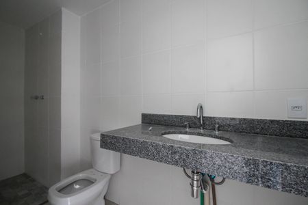 Apartamento à venda com 58m², 2 quartos e 1 vaga Apartamento à venda com 58m², 2 quartos e 1 vagaBanheiro da Suíte
