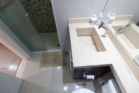 Apartamento à venda com 64m², 3 quartos e 1 vaga Apartamento à venda com 64m², 3 quartos e 1 vagaBanheiro Social