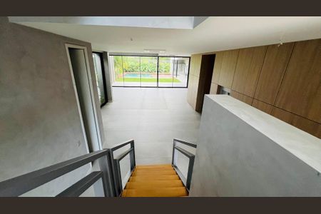 Casa de condomínio à venda com 850m², 4 quartos e 4 vagas