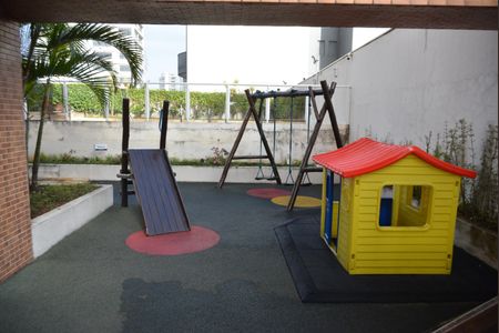 Apartamento à venda com 90m², 3 quartos e 2 vagasÁrea comum - Playground