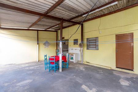 Casa à venda com 647m², 7 quartos e 4 vagas Casa à venda com 647m², 7 quartos e 4 vagasÁrea Externa