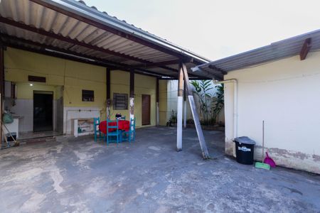 Casa à venda com 647m², 7 quartos e 4 vagas Casa à venda com 647m², 7 quartos e 4 vagasÁrea Externa