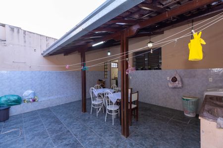 Casa à venda com 647m², 7 quartos e 4 vagas Casa à venda com 647m², 7 quartos e 4 vagasÁrea Externa