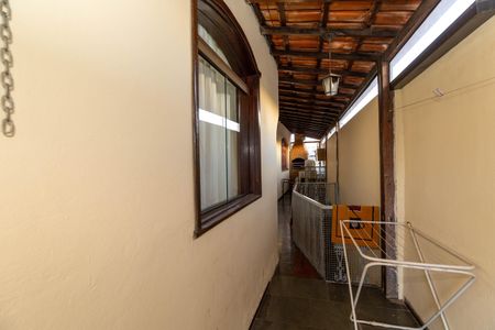 Casa à venda com 647m², 7 quartos e 4 vagas Casa à venda com 647m², 7 quartos e 4 vagasÁrea Externa