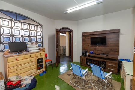 Casa à venda com 647m², 7 quartos e 4 vagas Casa à venda com 647m², 7 quartos e 4 vagasSala 3