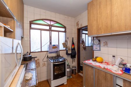 Casa à venda com 647m², 7 quartos e 4 vagas Casa à venda com 647m², 7 quartos e 4 vagasCozinha