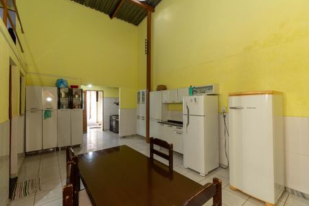 Casa à venda com 647m², 7 quartos e 4 vagas Casa à venda com 647m², 7 quartos e 4 vagasCozinha 2