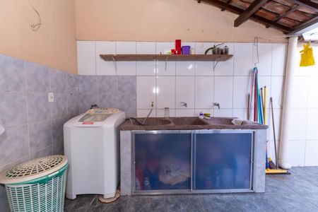 Casa à venda com 647m², 7 quartos e 4 vagas Casa à venda com 647m², 7 quartos e 4 vagasÁrea de Serviço