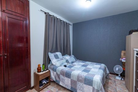 Casa à venda com 647m², 7 quartos e 4 vagas Casa à venda com 647m², 7 quartos e 4 vagasQuarto 1