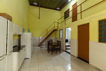 Casa à venda com 647m², 7 quartos e 4 vagas Casa à venda com 647m², 7 quartos e 4 vagasCozinha 2