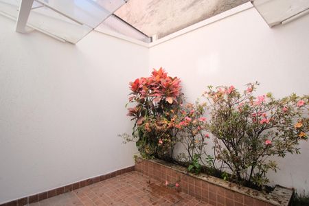 Casa à venda com 75m², 2 quartos e 1 vagaQuintal e área de serviço