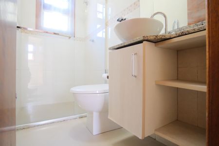 Casa à venda com 75m², 2 quartos e 1 vagaBanheiro da Suíte