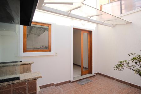 Casa à venda com 75m², 2 quartos e 1 vagaQuintal e área de serviço