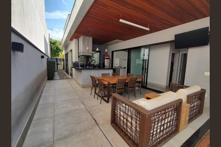 Casa de condomínio à venda com 194m², 3 quartos e 4 vagas Casa de condomínio à venda com 194m², 3 quartos e 4 vagasFoto 24