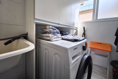 Apartamento à venda com 58m², 3 quartos e 1 vaga Apartamento à venda com 58m², 3 quartos e 1 vagaÁrea de Serviço