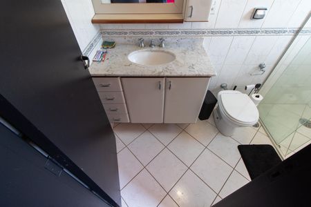 Casa à venda com 220m², 3 quartos e 4 vagas Casa à venda com 220m², 3 quartos e 4 vagasBanheiro da Suíte