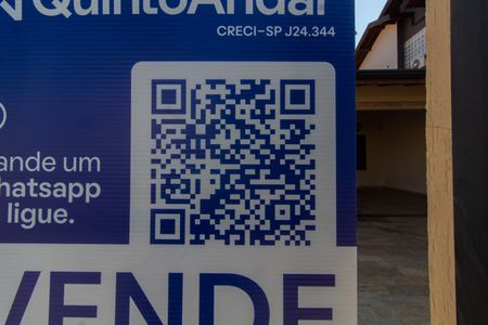 Casa à venda com 220m², 3 quartos e 4 vagas Casa à venda com 220m², 3 quartos e 4 vagasPlaca