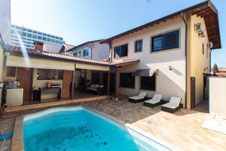 Casa à venda com 220m², 3 quartos e 4 vagas Casa à venda com 220m², 3 quartos e 4 vagasÁrea comum
