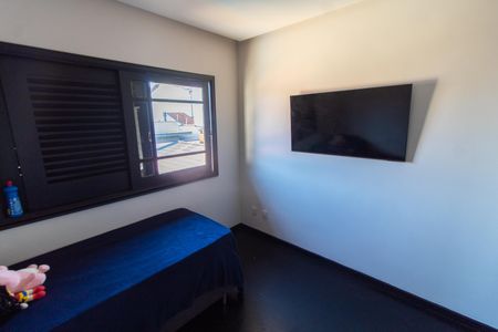 Casa à venda com 220m², 3 quartos e 4 vagas Casa à venda com 220m², 3 quartos e 4 vagasSuíte 2
