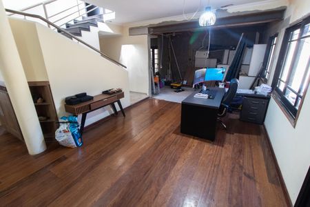 Casa à venda com 220m², 3 quartos e 4 vagas Casa à venda com 220m², 3 quartos e 4 vagasSala