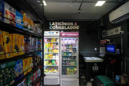 Apartamento à venda com 58m², 3 quartos e 1 vagamercado