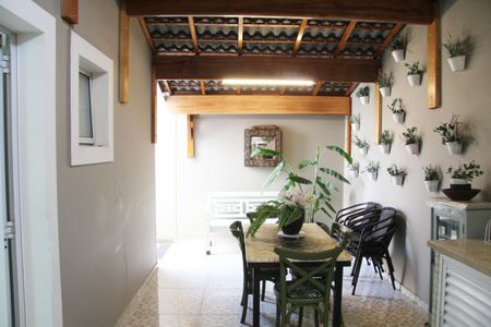 Casa à venda com 240m², 3 quartos e 3 vagasChurrasqueira