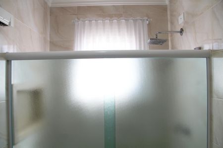 Casa à venda com 240m², 3 quartos e 3 vagasBanheiro da Suíte 3