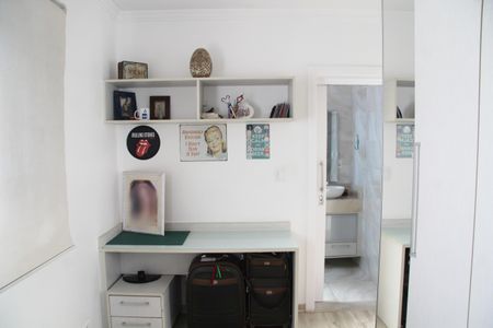 Casa à venda com 240m², 3 quartos e 3 vagasSuíte 3