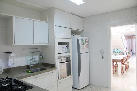 Casa à venda com 240m², 3 quartos e 3 vagasCozinha
