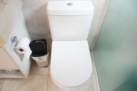 Casa à venda com 240m², 3 quartos e 3 vagasBanheiro da Suíte 2