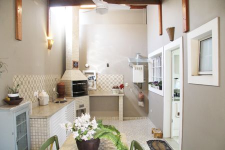 Casa à venda com 240m², 3 quartos e 3 vagasChurrasqueira