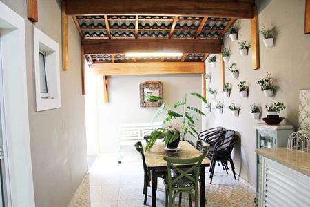 Casa à venda com 240m², 3 quartos e 3 vagasChurrasqueira