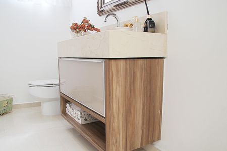 Casa à venda com 240m², 3 quartos e 3 vagasLavabo Sala 2