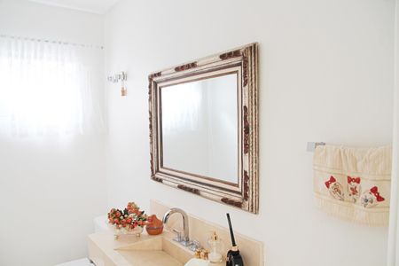 Casa à venda com 240m², 3 quartos e 3 vagasLavabo Sala 2