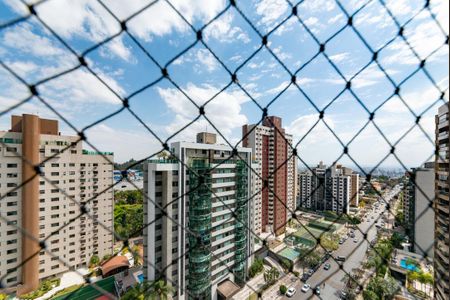 Apartamento para alugar com 170m², 3 quartos e 4 vagas Apartamento para alugar com 170m², 3 quartos e 4 vagasVista da Suíte 2