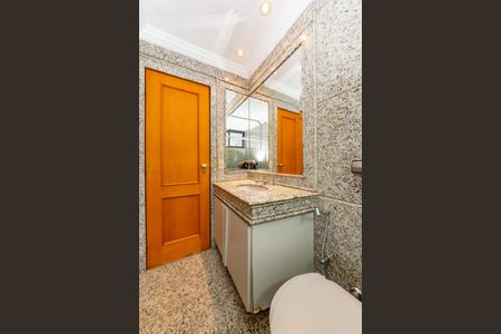 Apartamento para alugar com 170m², 3 quartos e 4 vagas Apartamento para alugar com 170m², 3 quartos e 4 vagasBanheiro Social