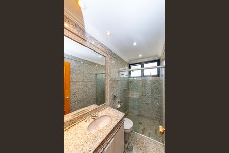 Apartamento para alugar com 170m², 3 quartos e 4 vagas Apartamento para alugar com 170m², 3 quartos e 4 vagasBanheiro Social