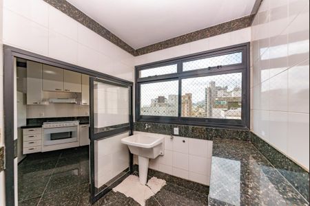Apartamento para alugar com 170m², 3 quartos e 4 vagas Apartamento para alugar com 170m², 3 quartos e 4 vagasÁrea de Serviço