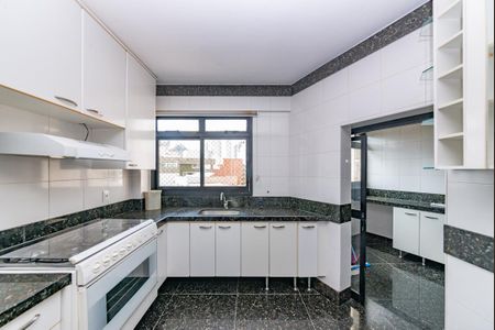 Apartamento para alugar com 170m², 3 quartos e 4 vagas Apartamento para alugar com 170m², 3 quartos e 4 vagasCozinha