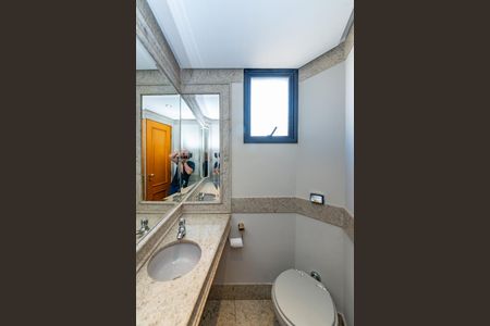 Apartamento para alugar com 170m², 3 quartos e 4 vagas Apartamento para alugar com 170m², 3 quartos e 4 vagasLavabo