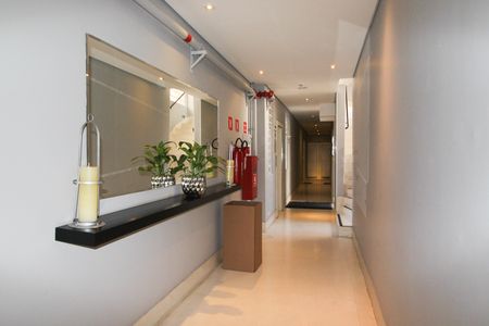 Apartamento para alugar com 82m², 2 quartos e sem vagahall