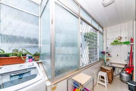 Apartamento à venda com 110m², 3 quartos e 1 vaga Apartamento à venda com 110m², 3 quartos e 1 vagaÁrea de Serviço